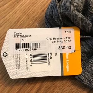 Nathan Zipster running storage belt size small